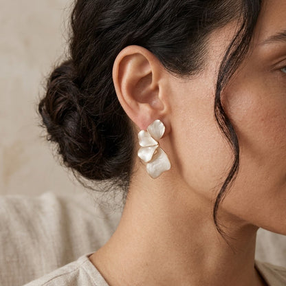 Aretes Petal Marfil